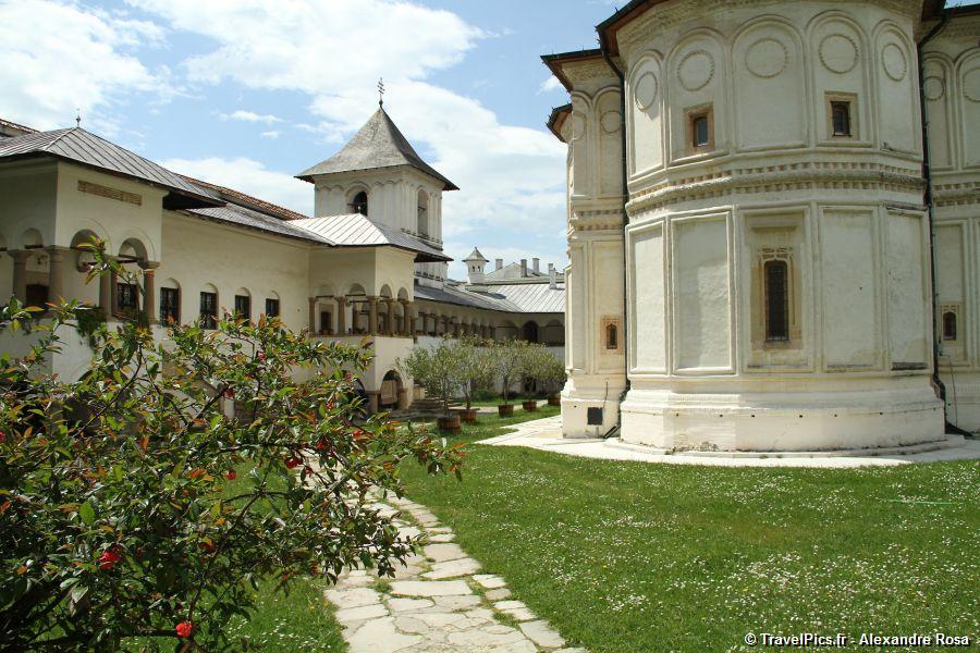 gal/Voyages/Romania/Horezu_Monastery/Horezu-Monastery-Romania074.jpg
