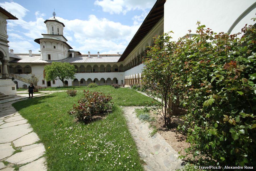 gal/Voyages/Romania/Horezu_Monastery/Horezu-Monastery-Romania096.jpg