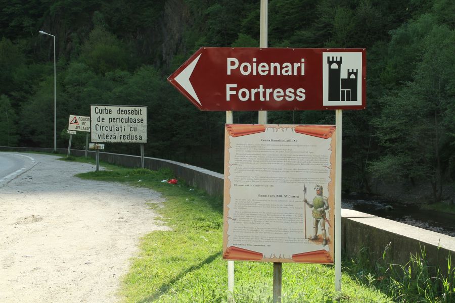 gal/Voyages/Romania/Poenari_Castle/Poenari-Castle-Dracula-Romania015.jpg