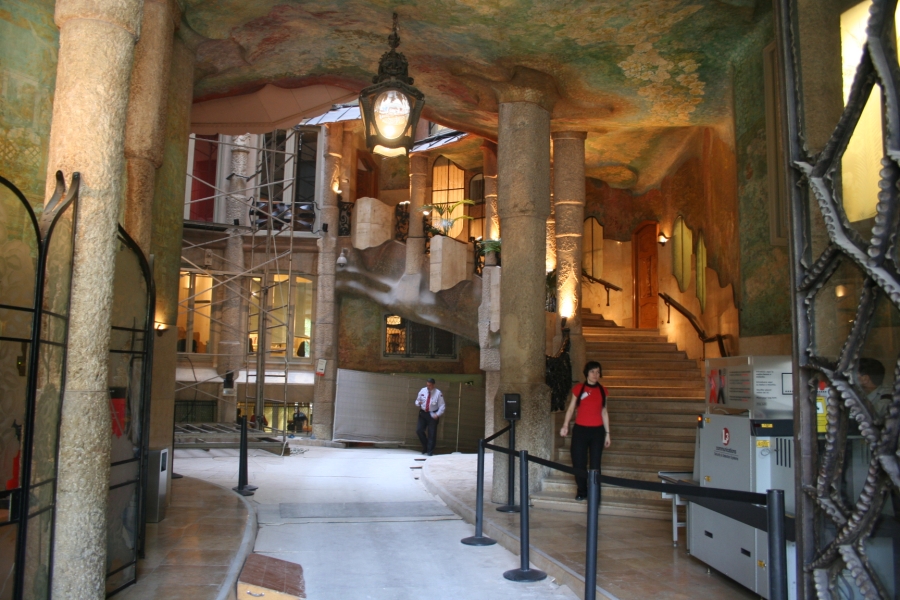 gal/Voyages/Spain/Barcelona/Passeig_de_Gracia/IMG_7922.JPG