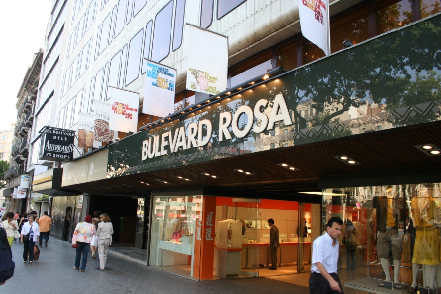 gal/Voyages/Spain/Barcelona/Passeig_de_Gracia/IMG_7938.JPG