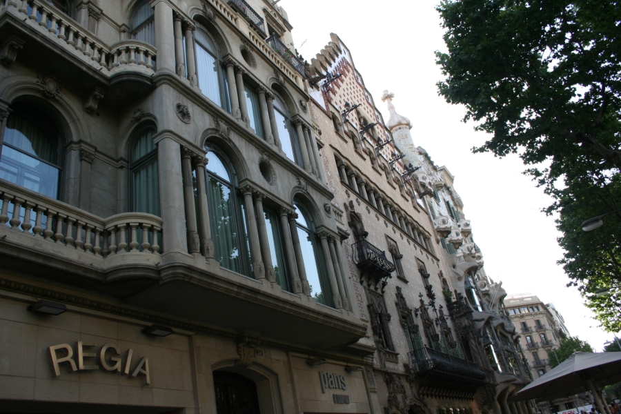 gal/Voyages/Spain/Barcelona/Passeig_de_Gracia/IMG_7947.JPG