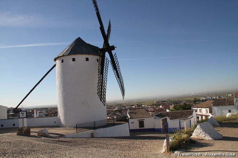 gal/Voyages/Spain/Campo_de_Criptana/Campo_de_Criptana_Don_Quichotte90.jpg