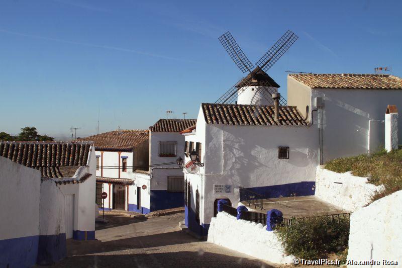 gal/Voyages/Spain/Campo_de_Criptana/Campo_de_Criptana_Don_Quichotte95.jpg