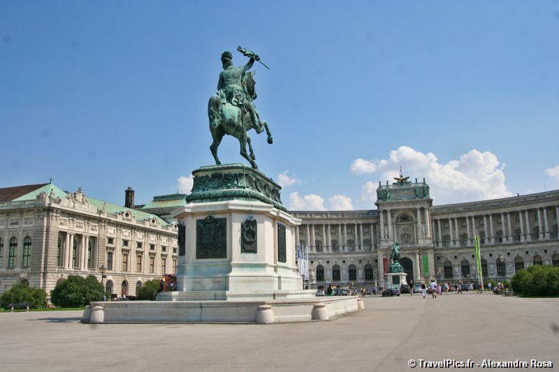 gal/Voyages/Vienna_-_Austria/Palais_Imperial_Hofburg/Hofburg_Palais_Imperial_Vienne_Autriche06.jpg