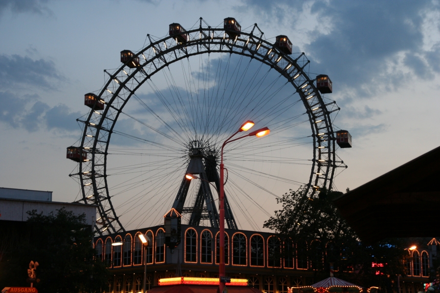 gal/Voyages/Vienna_-_Austria/Prater/Grande_Roue/IMG_3771.JPG