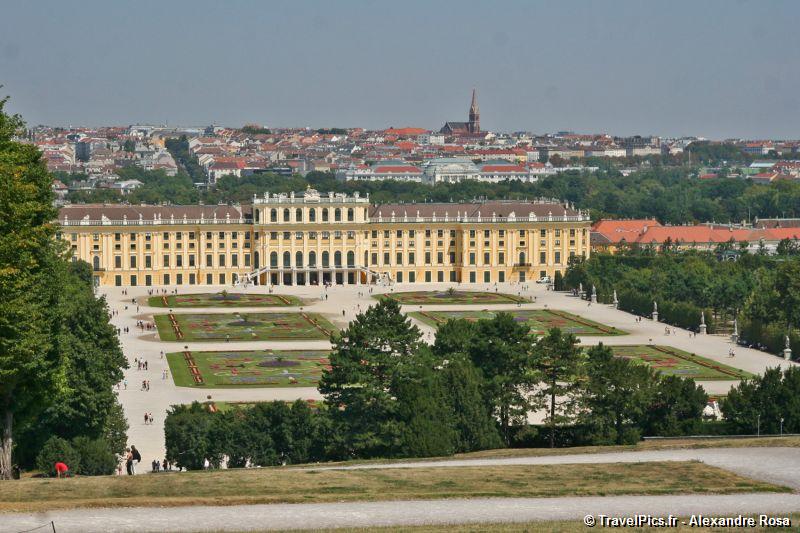 gal/Voyages/Vienna_-_Austria/schonbrunn/Chateau_Schonbrunn_Vienne14.jpg