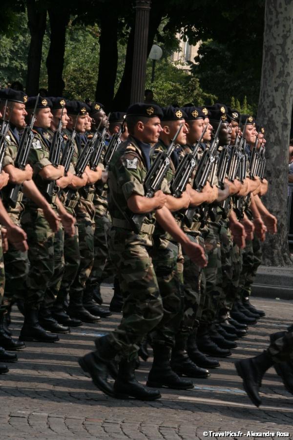 gal/evenements/14_Juillet_-_Defile_Militaire/IMG_6453.JPG