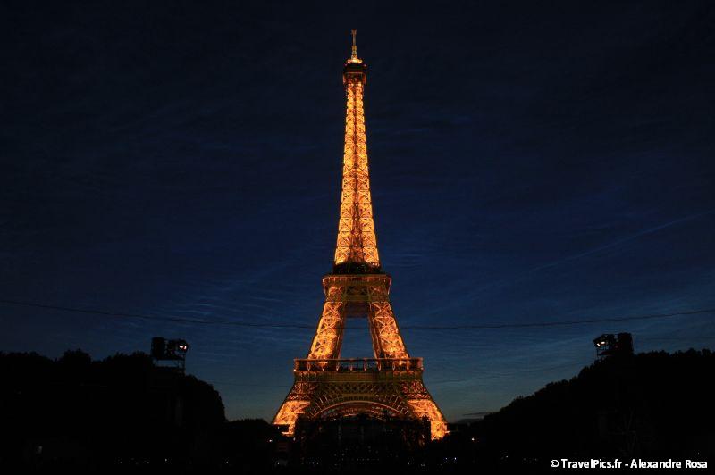 gal/evenements/14_Juillet_-_Feux_Artifices/14_Juillet_2009_Feux_Artifices_Tour_Eiffel006.jpg