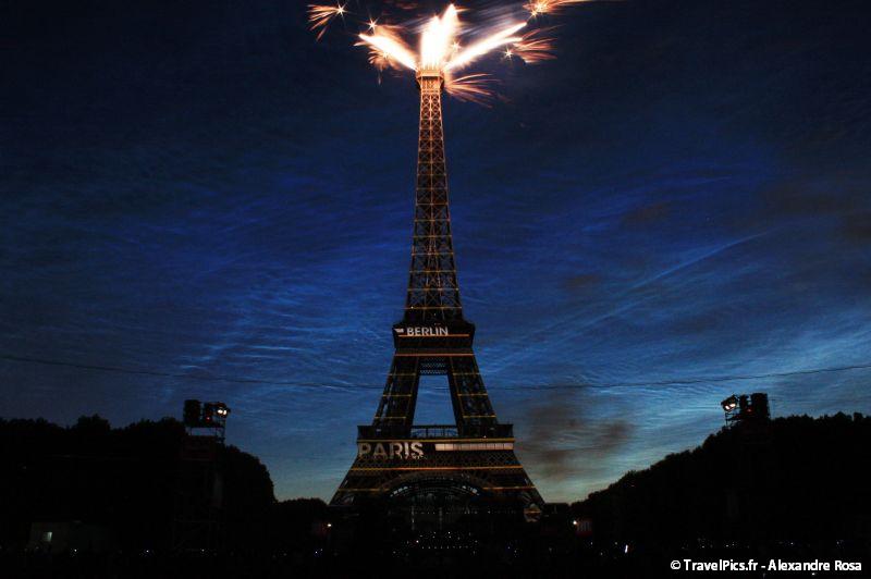 gal/evenements/14_Juillet_-_Feux_Artifices/14_Juillet_2009_Feux_Artifices_Tour_Eiffel047.jpg