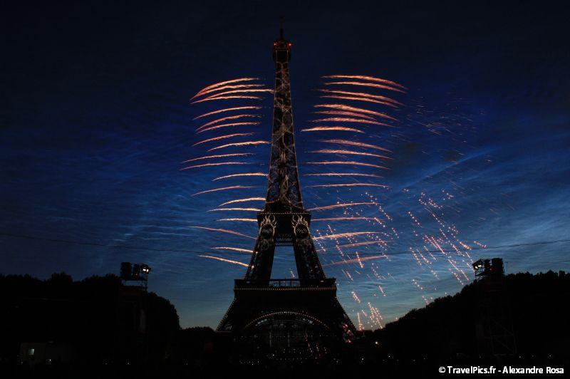 gal/evenements/14_Juillet_-_Feux_Artifices/14_Juillet_2009_Feux_Artifices_Tour_Eiffel051.jpg