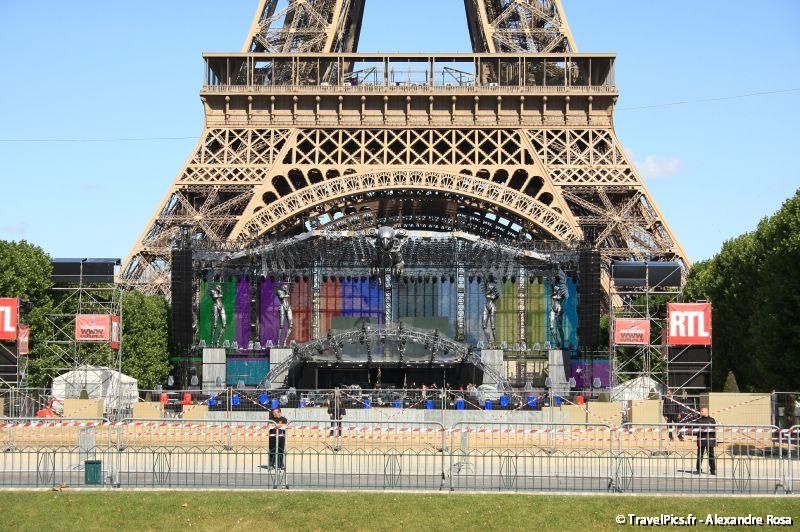 gal/evenements/14_Juillet_-_Feux_Artifices/Concert_Johnny_Hallyday/Johnny_Hallyday_Concert_14_Juillet_2009_Tour_Eiffel003.jpg