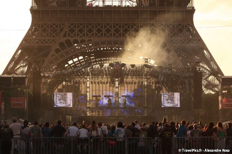 gal/evenements/14_Juillet_-_Feux_Artifices/Concert_Johnny_Hallyday/Johnny_Hallyday_Concert_14_Juillet_2009_Tour_Eiffel128.jpg