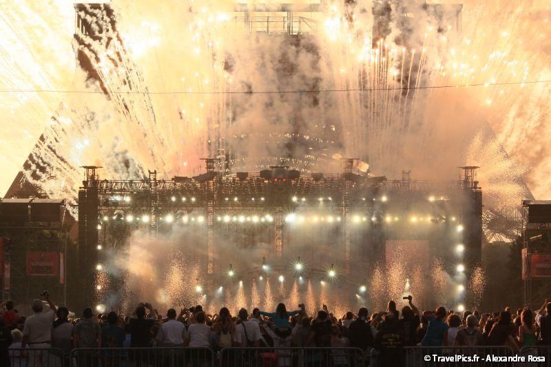gal/evenements/14_Juillet_-_Feux_Artifices/Concert_Johnny_Hallyday/Johnny_Hallyday_Concert_14_Juillet_2009_Tour_Eiffel137.jpg