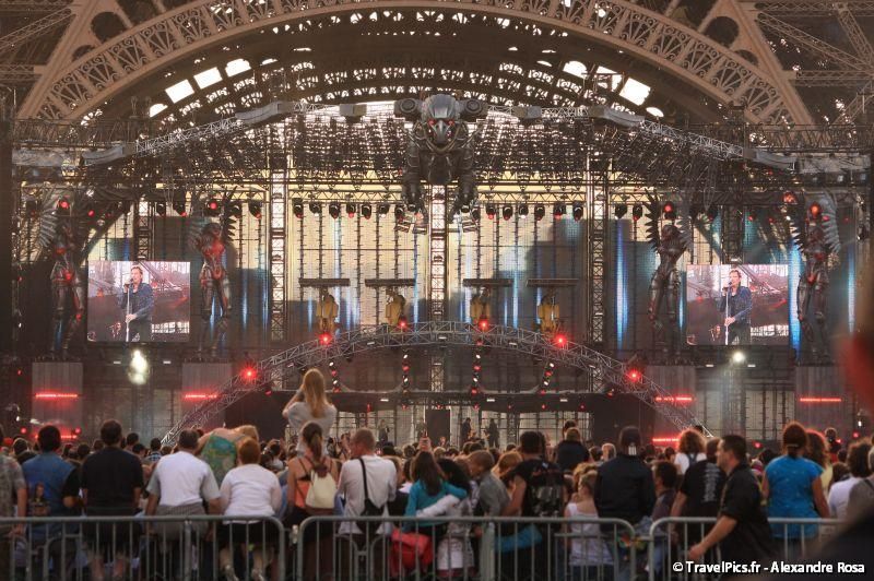 gal/evenements/14_Juillet_-_Feux_Artifices/Concert_Johnny_Hallyday/Johnny_Hallyday_Concert_14_Juillet_2009_Tour_Eiffel166.jpg