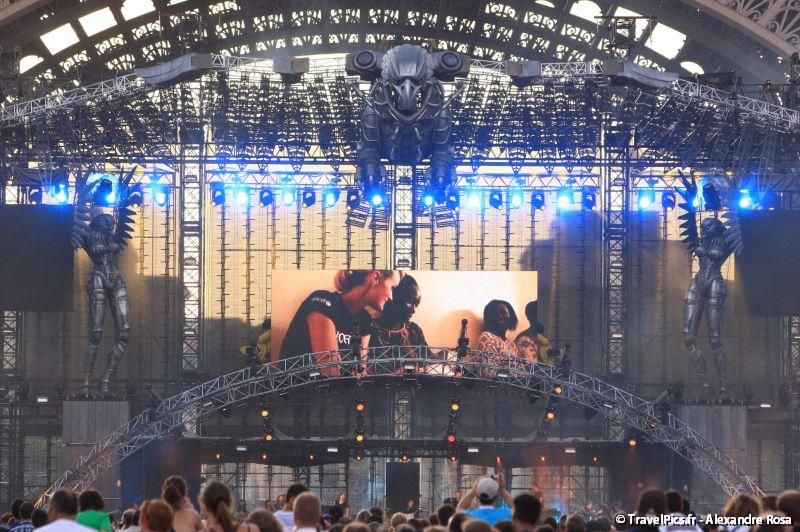 gal/evenements/14_Juillet_-_Feux_Artifices/Concert_Johnny_Hallyday/Johnny_Hallyday_Concert_14_Juillet_2009_Tour_Eiffel218.jpg
