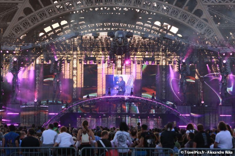 gal/evenements/14_Juillet_-_Feux_Artifices/Concert_Johnny_Hallyday/Johnny_Hallyday_Concert_14_Juillet_2009_Tour_Eiffel232.jpg