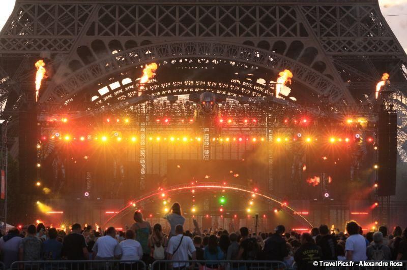 gal/evenements/14_Juillet_-_Feux_Artifices/Concert_Johnny_Hallyday/Johnny_Hallyday_Concert_14_Juillet_2009_Tour_Eiffel301.jpg