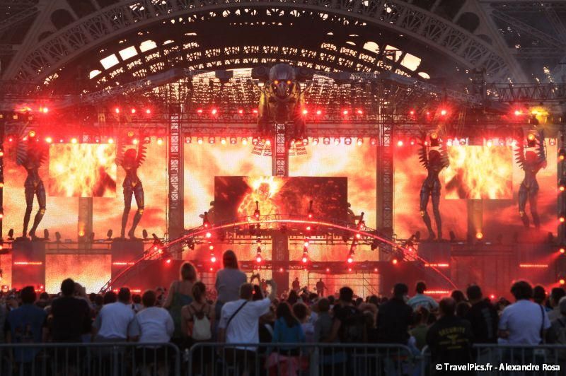 gal/evenements/14_Juillet_-_Feux_Artifices/Concert_Johnny_Hallyday/Johnny_Hallyday_Concert_14_Juillet_2009_Tour_Eiffel304.jpg