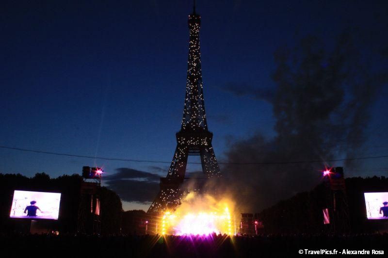 gal/evenements/14_Juillet_-_Feux_Artifices/Concert_Johnny_Hallyday/Johnny_Hallyday_Concert_14_Juillet_2009_Tour_Eiffel440.jpg