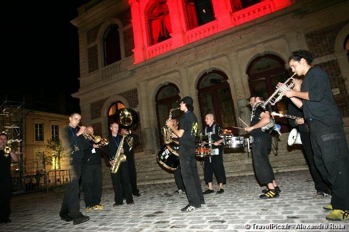 gal/evenements/Chartres_-_Fete_de_la_Lumiere/Chartres_2010_Fete_de_la_Lumiere007.jpg