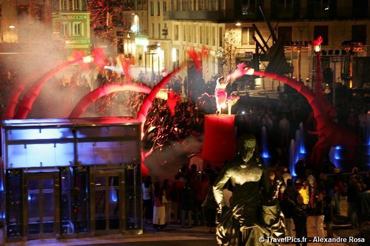 gal/evenements/Chartres_-_Fete_de_la_Lumiere/Chartres_2010_Fete_de_la_Lumiere016.jpg