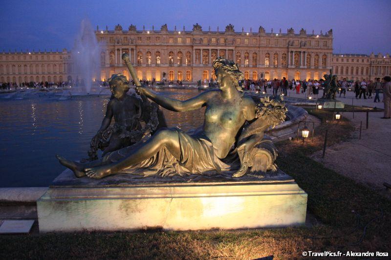 gal/evenements/Grandes_Eaux_Nocturnes_de_Versailles/Versailles_Grandes_Eaux_Musicales_Nocturnes016.jpg